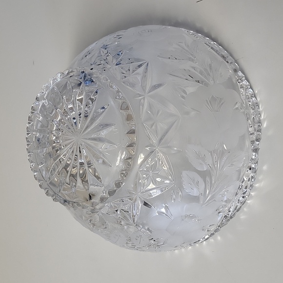 Vintage pedestal crystal bowl frosted rose collection etched cut crysta… - Picture 5 of 8